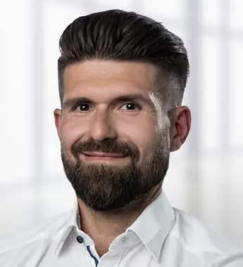 Bader-Sebastian_345x380px