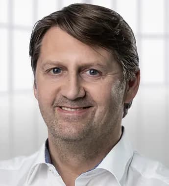 Makowski-Martin_345x380px